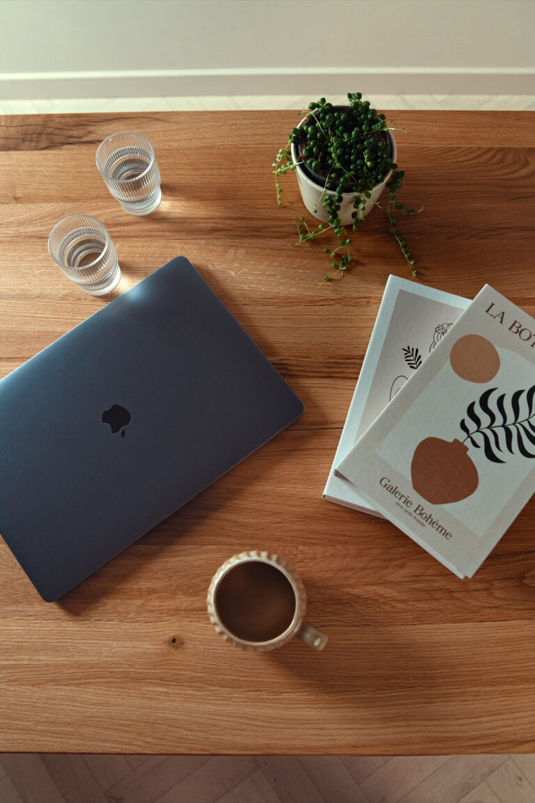 blat 01 9x16 00086402